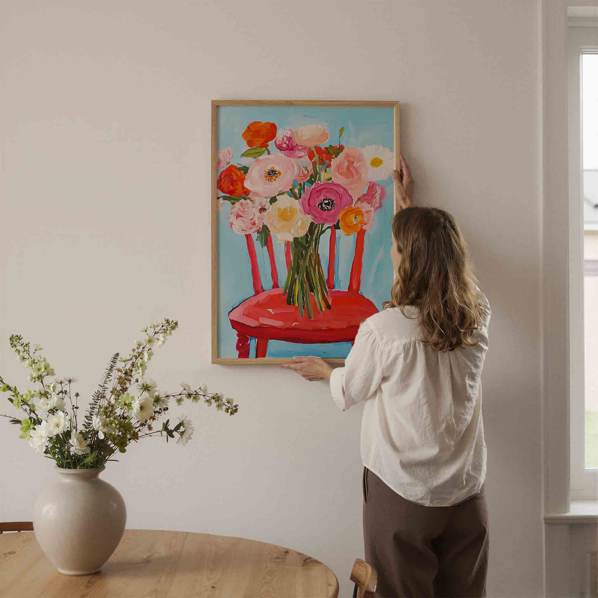 Bloemen op rode stoel Poster