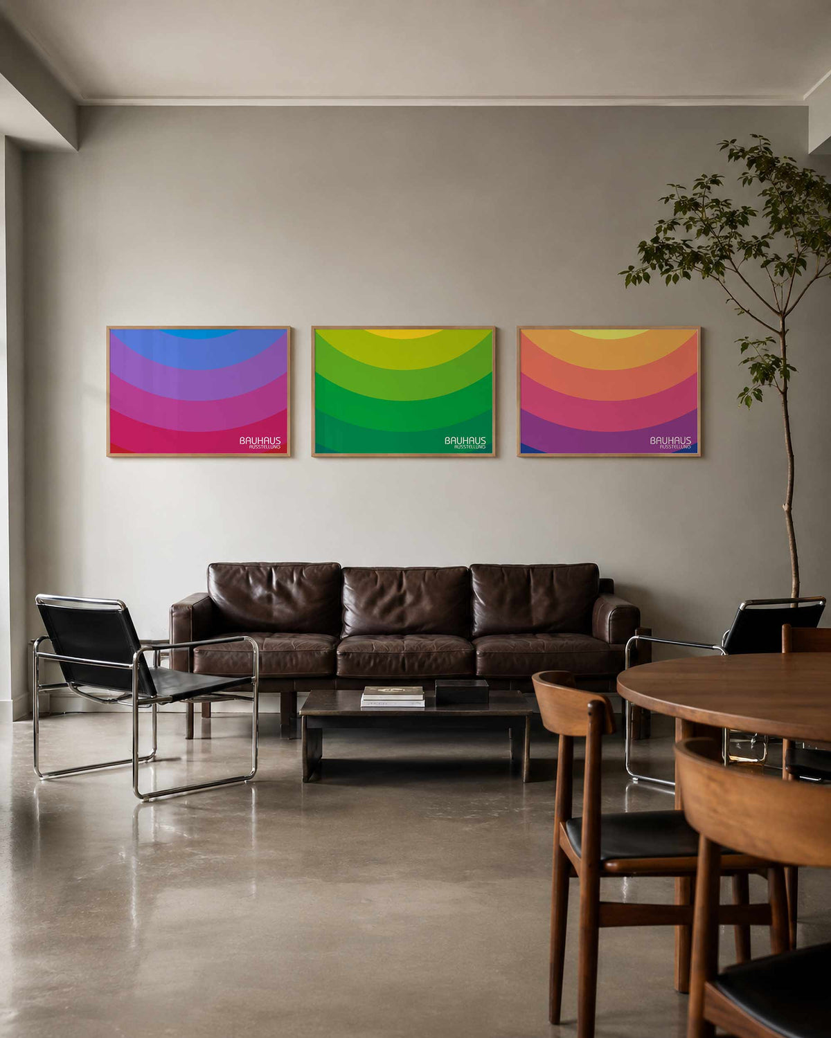 Interieurmockup van drieluik landscape-posterset met kleurbogen in lagen