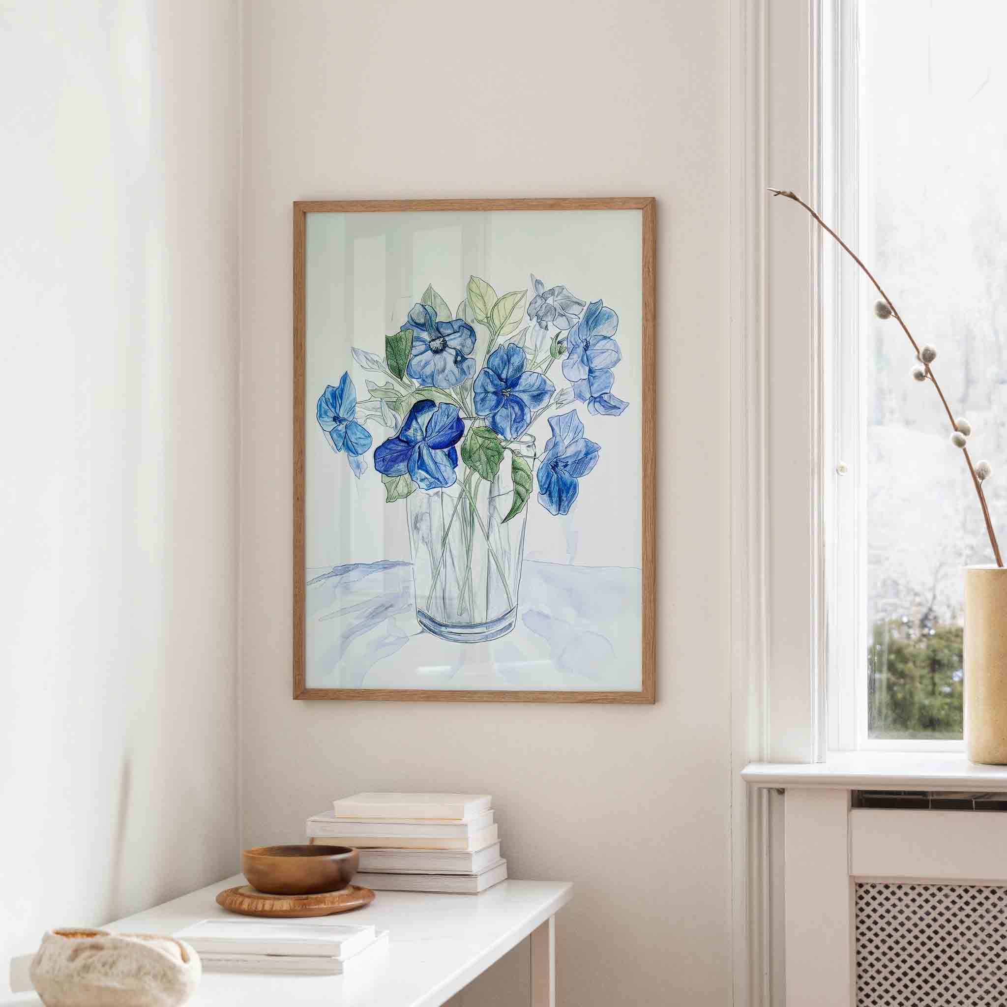 Blauwe bloemen in vaas Poster