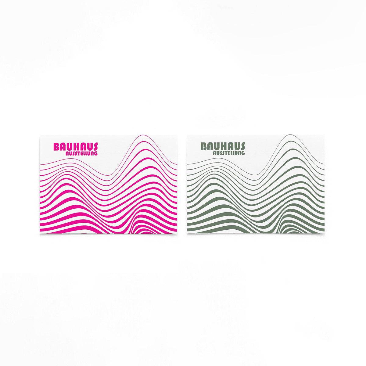 Twee landscape posters met golvende lijnen in roze en groen als vrijstaande productfoto