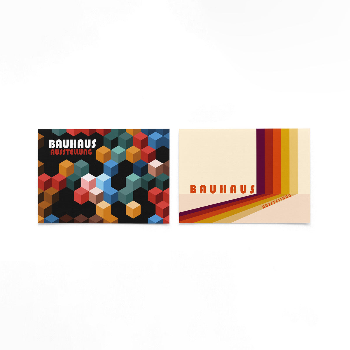 Twee landscape posters met kleurrijke kubussen en grafische banen als vrijstaande productfoto