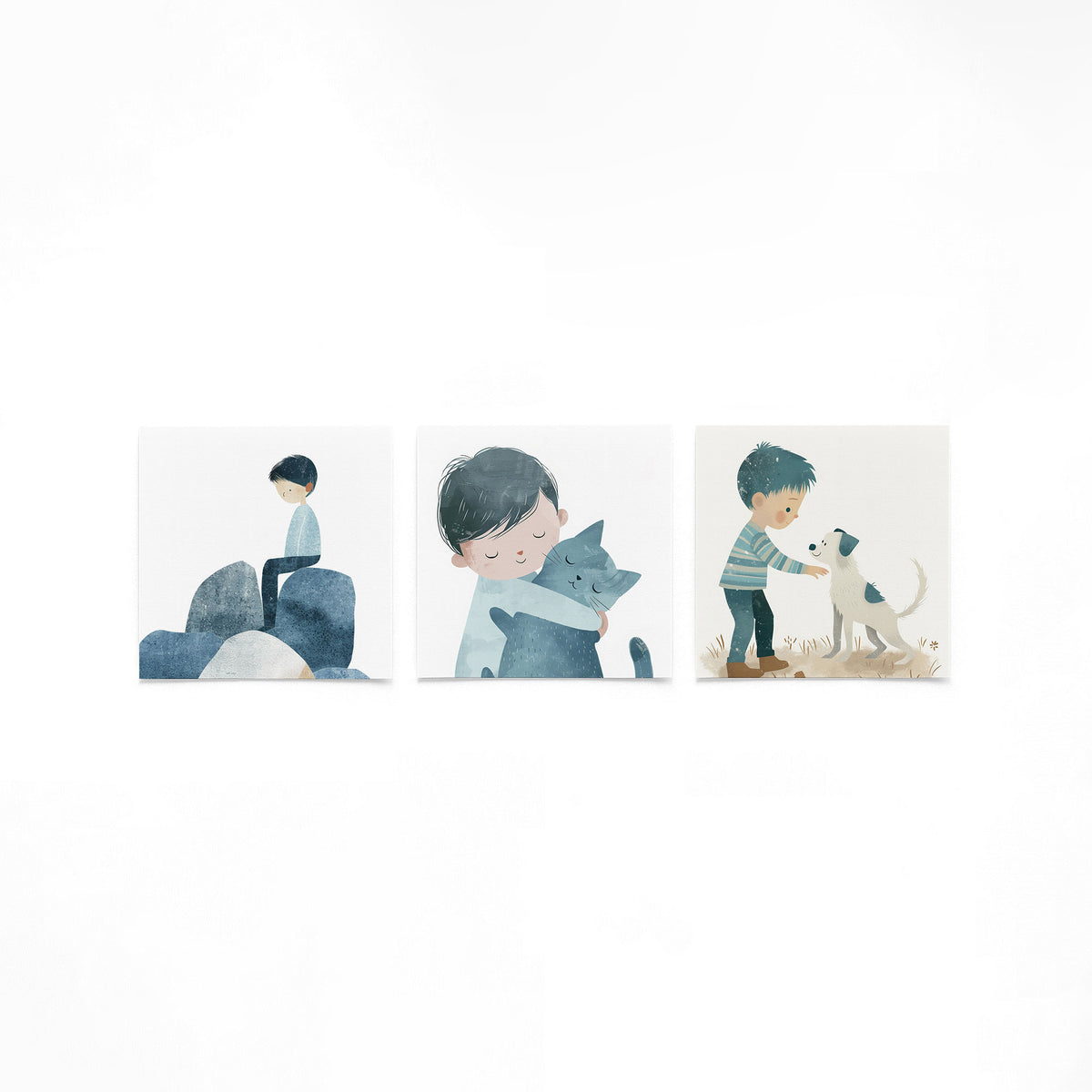 Drie vierkante posters met jongen en dieren op een gebroken witte achtergrond