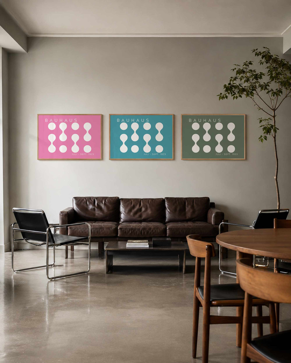 Interieurmockup van drieluik landscape-posterset met witte cirkels in ritme