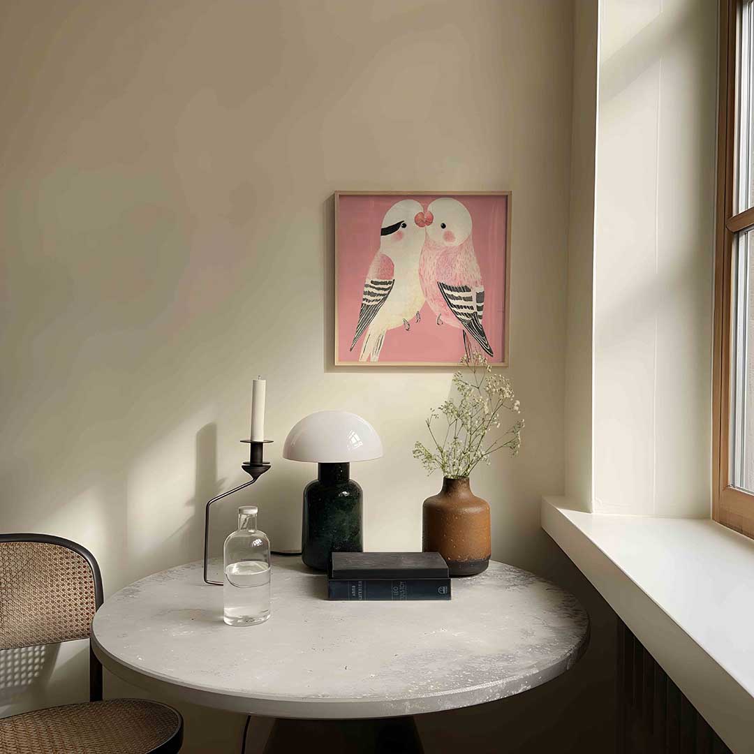 Twee vogels op roze achtergrond Poster