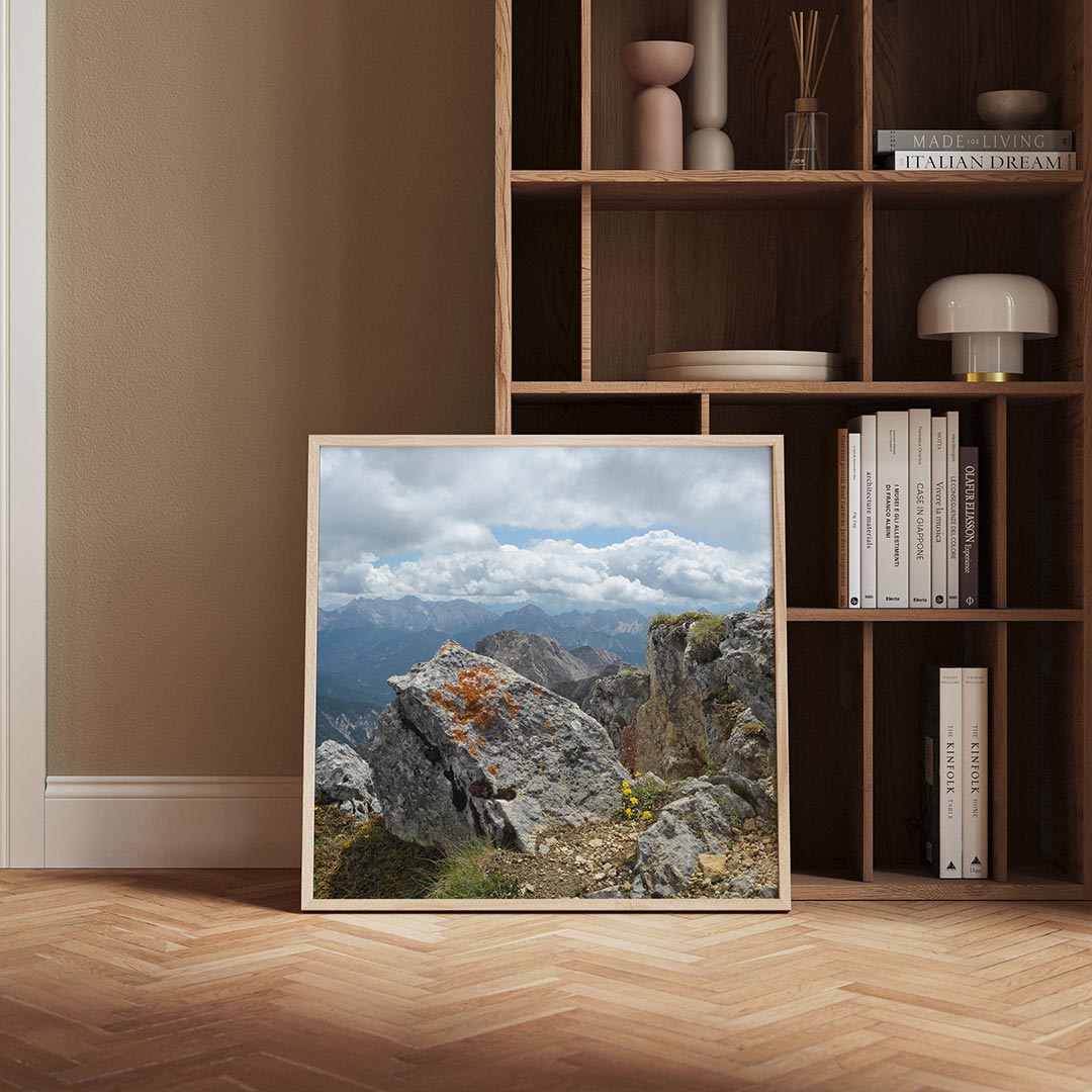 Rotsachtige berglandschap Poster