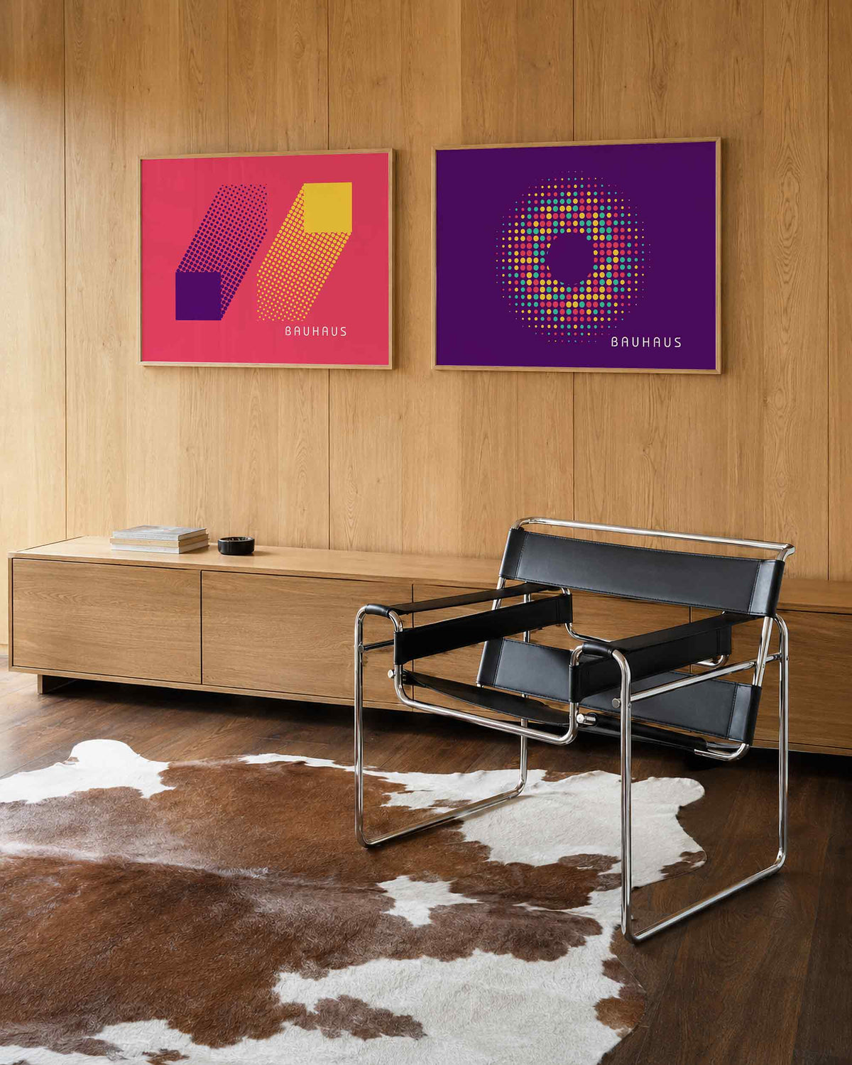 Interieurmockup van tweedelige landscape-posterset met stippelvlakken en kleurencirkel