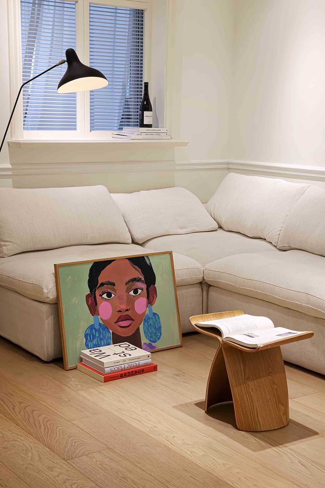 Portret met blauwe oorbellen Poster