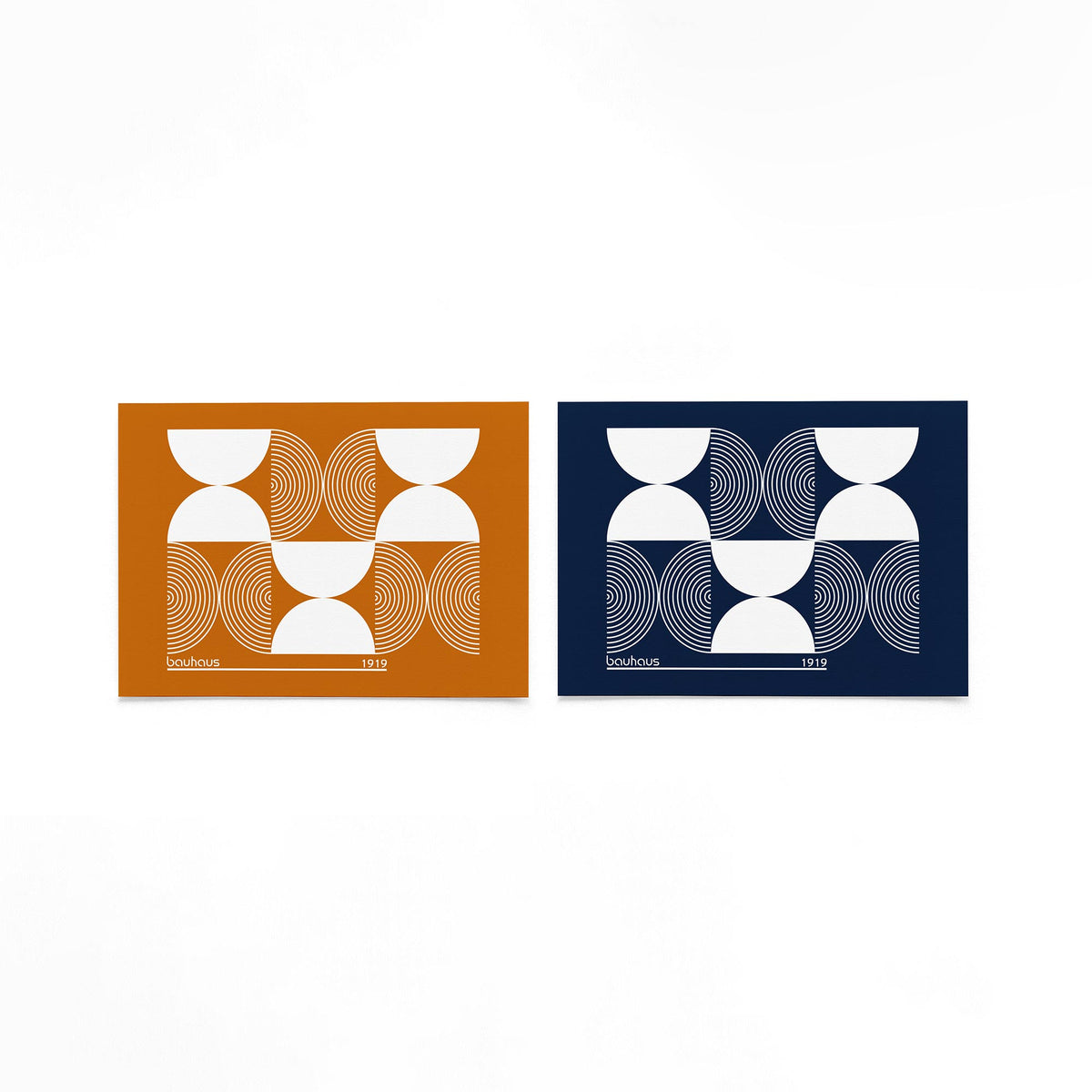 Twee landscape posters met halve cirkels en ringen als vrijstaande productfoto