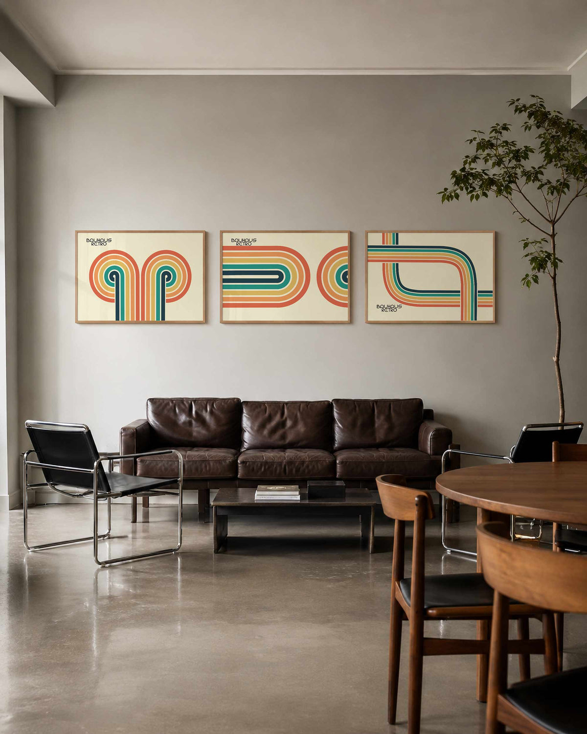 Interieurmockup van drieluik landscape-posterset met gebogen lijnen in kleur