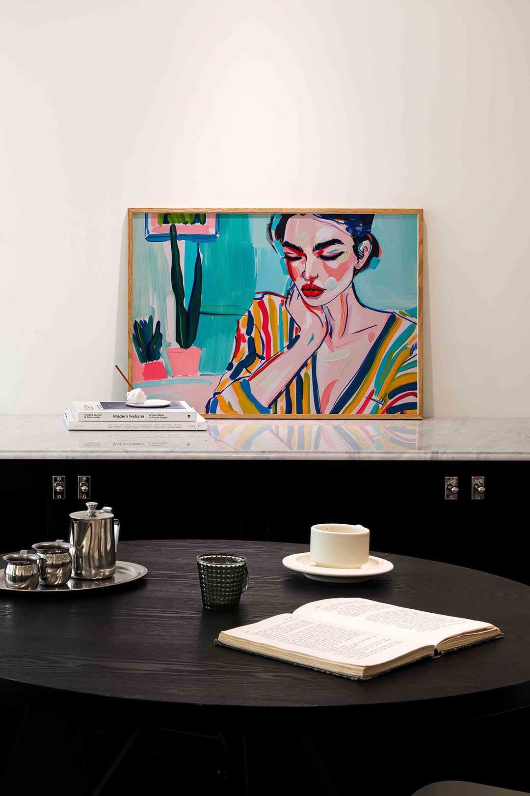 Vrouw met kleurrijke strepen Poster