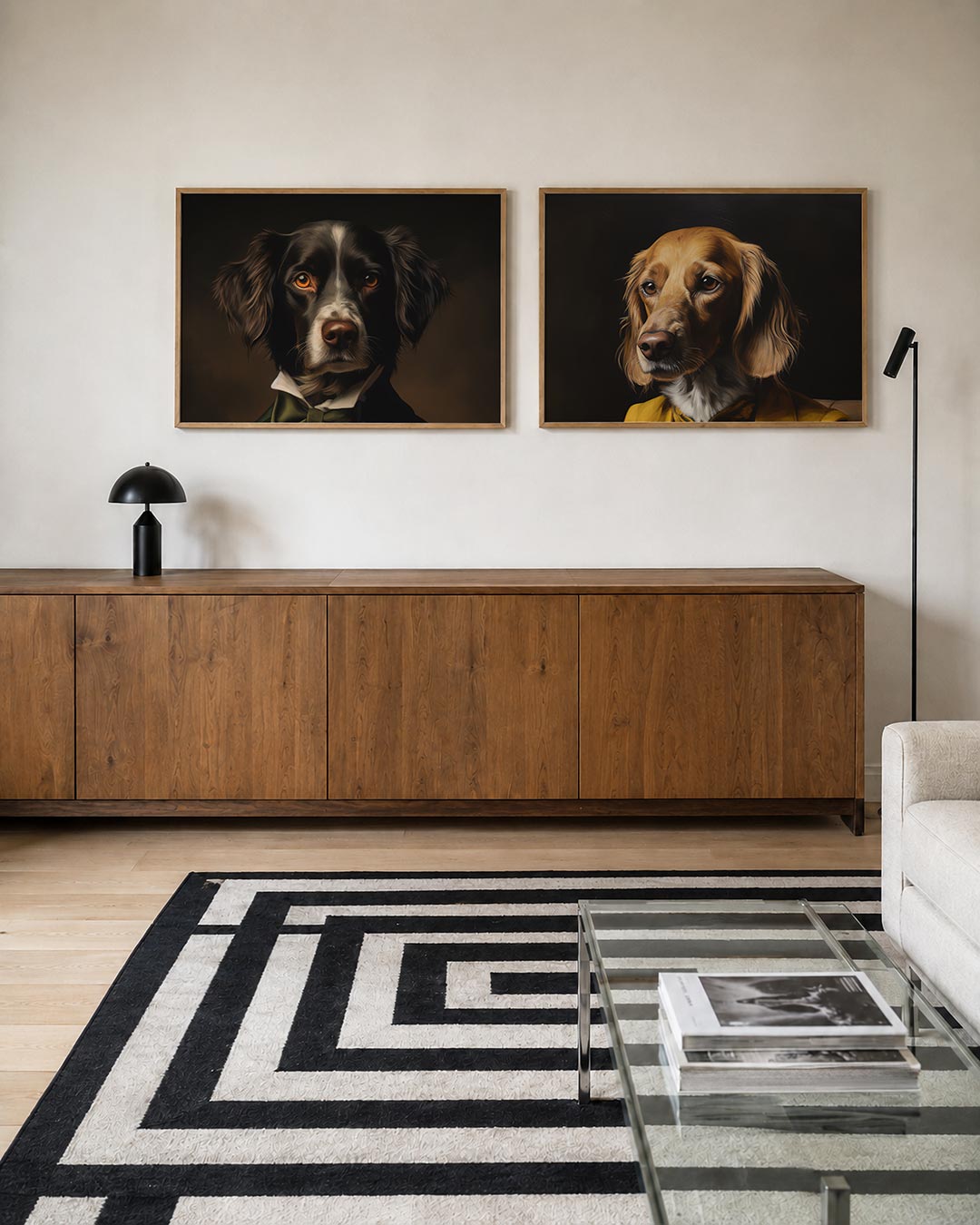 Interieurpresentatie van twee posters met een hond met een donkere vacht en levendige ogen met een groene strik