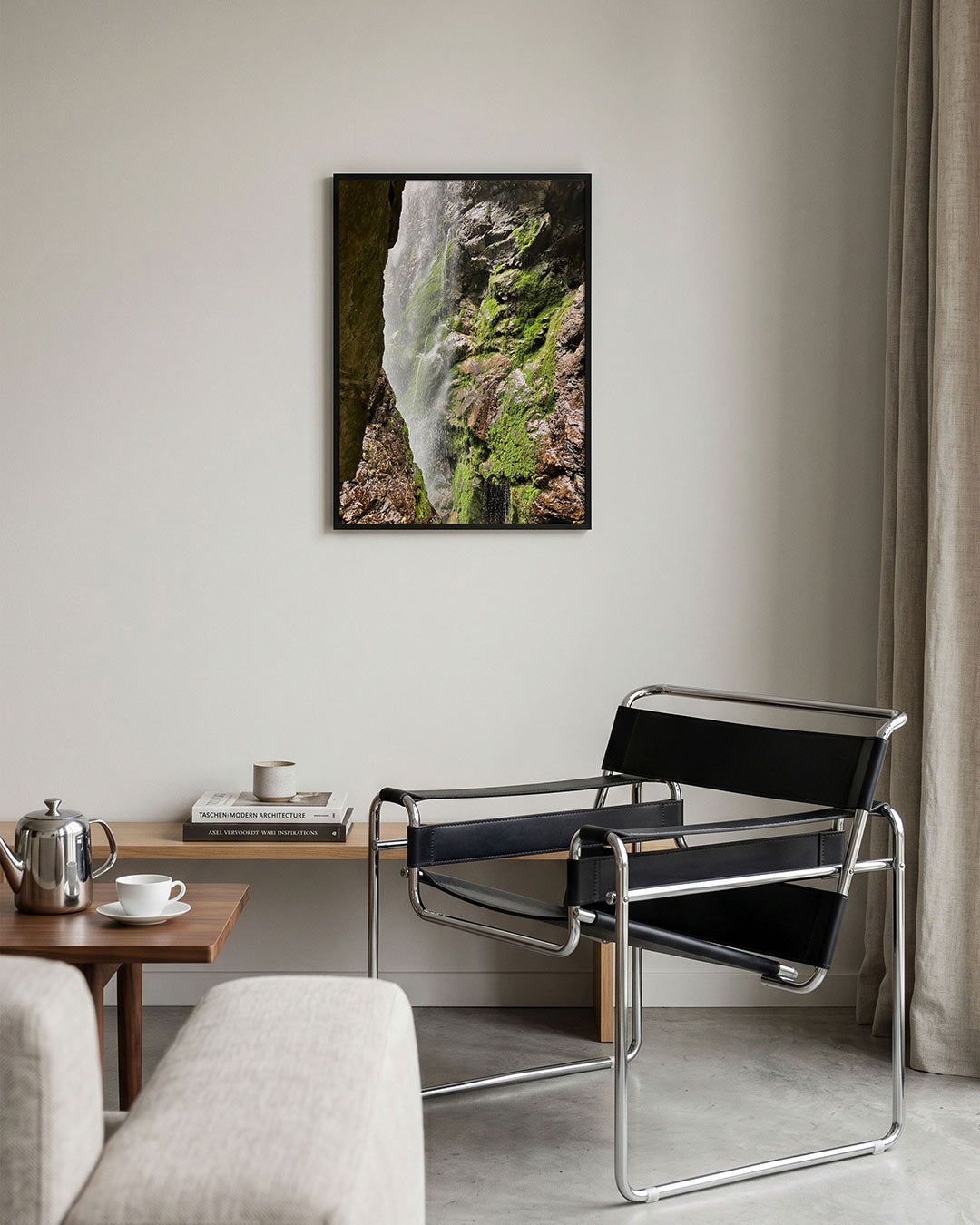 Rotsachtige waterval Poster