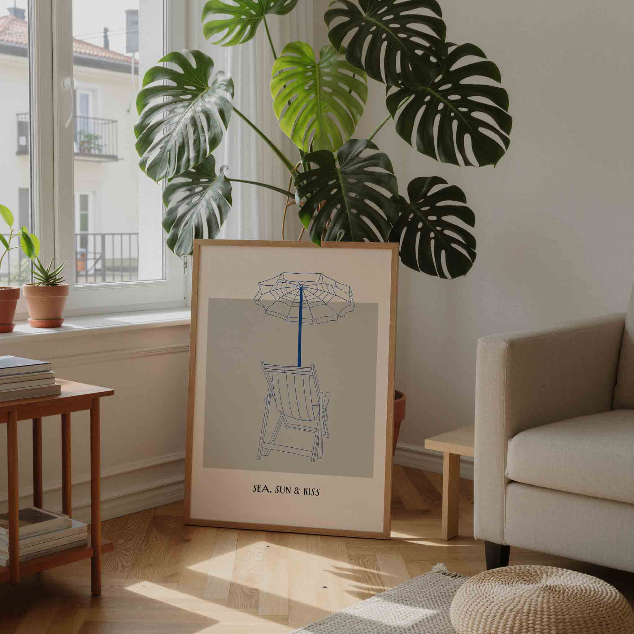 Strandstoel en parasol Poster