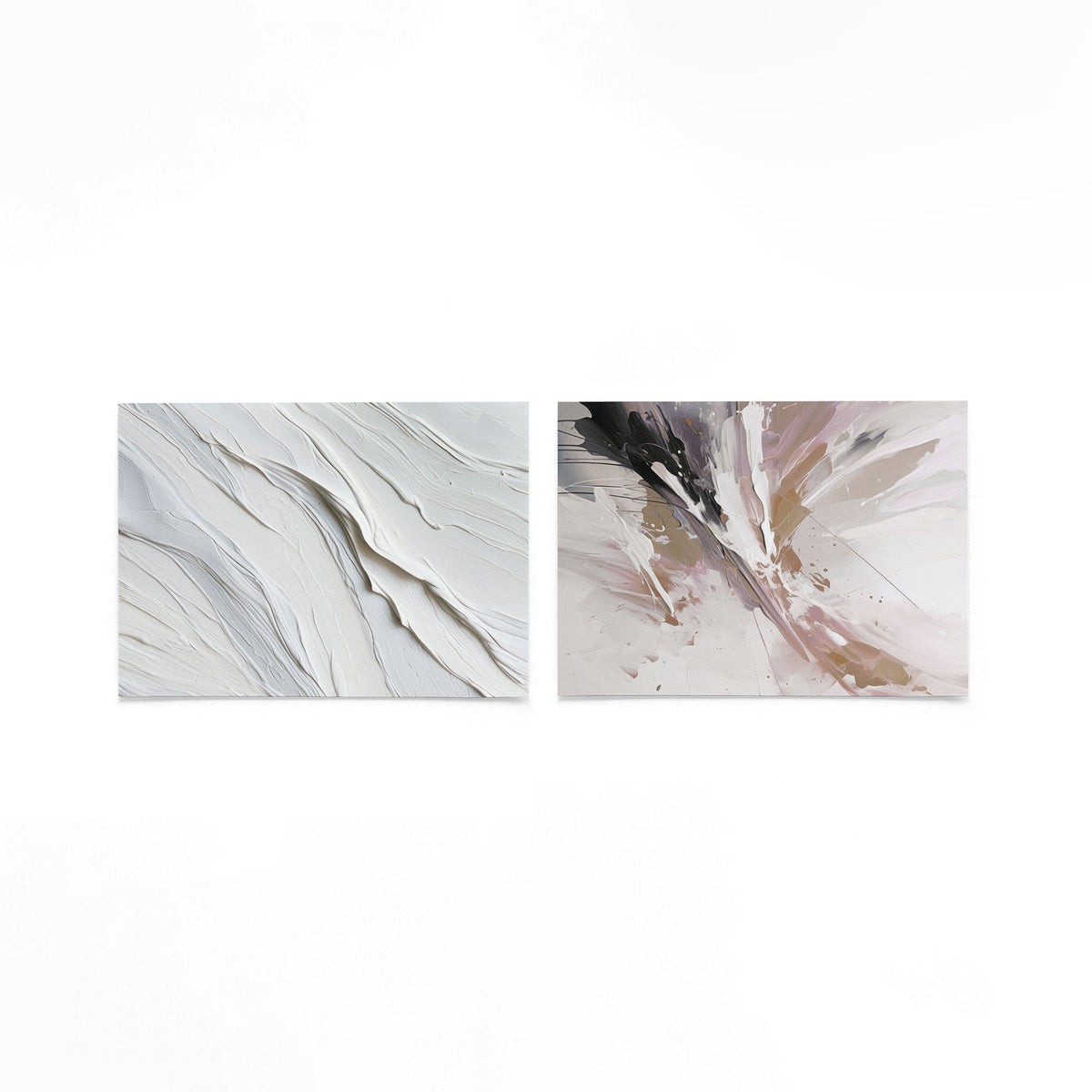 Twee liggende posters met golvende witte structuren op een gebroken witte achtergrond