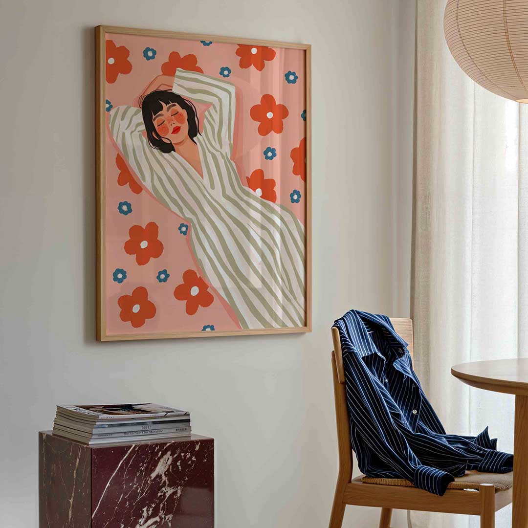Vrouw in gestreepte jurk Poster
