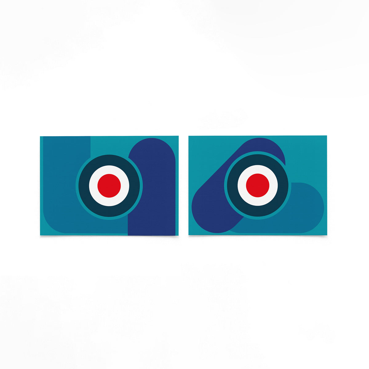 Twee landscape posters met rode kern in turquoise als vrijstaande productfoto