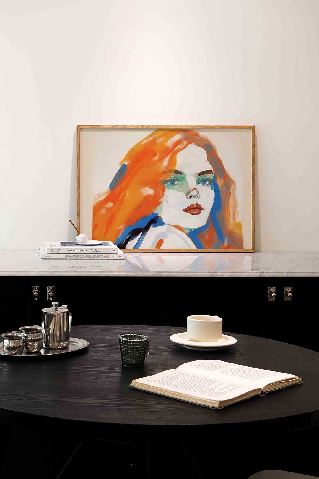 Portret met oranje en blauwe accenten Poster