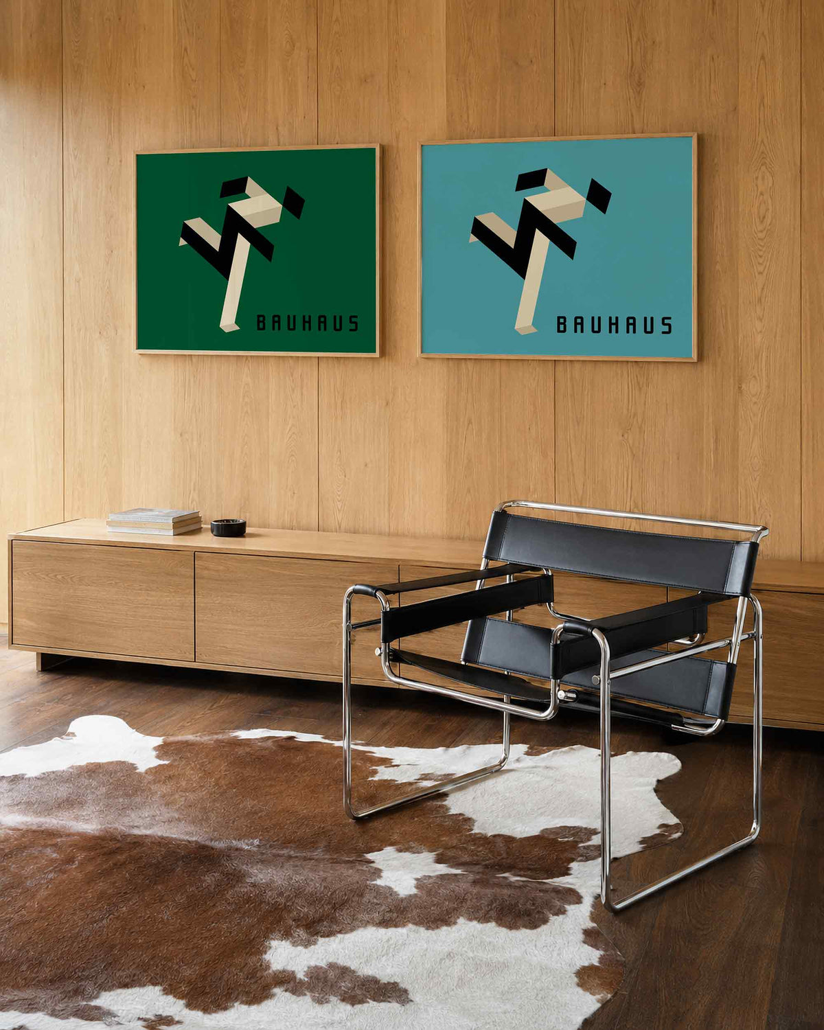 Interieurmockup van tweedelige landscape-posterset met zigzagfiguur in groen en blauw