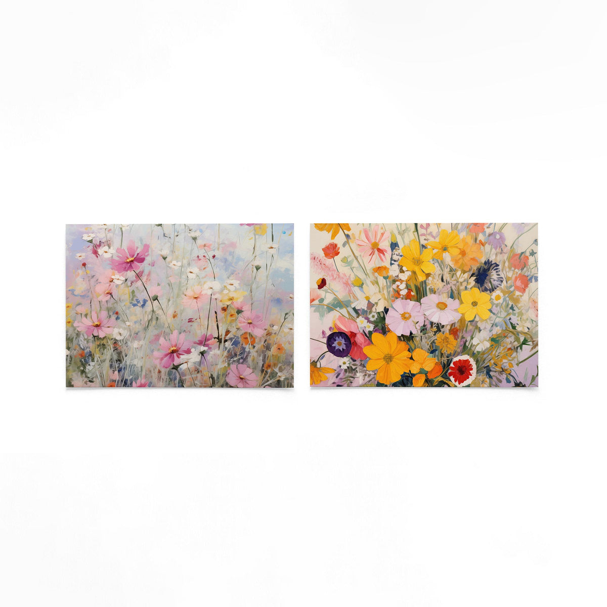 Twee liggende posters met een weelderige bloemenzee met roze, witte en gele tinten op een gebroken witte achtergrond