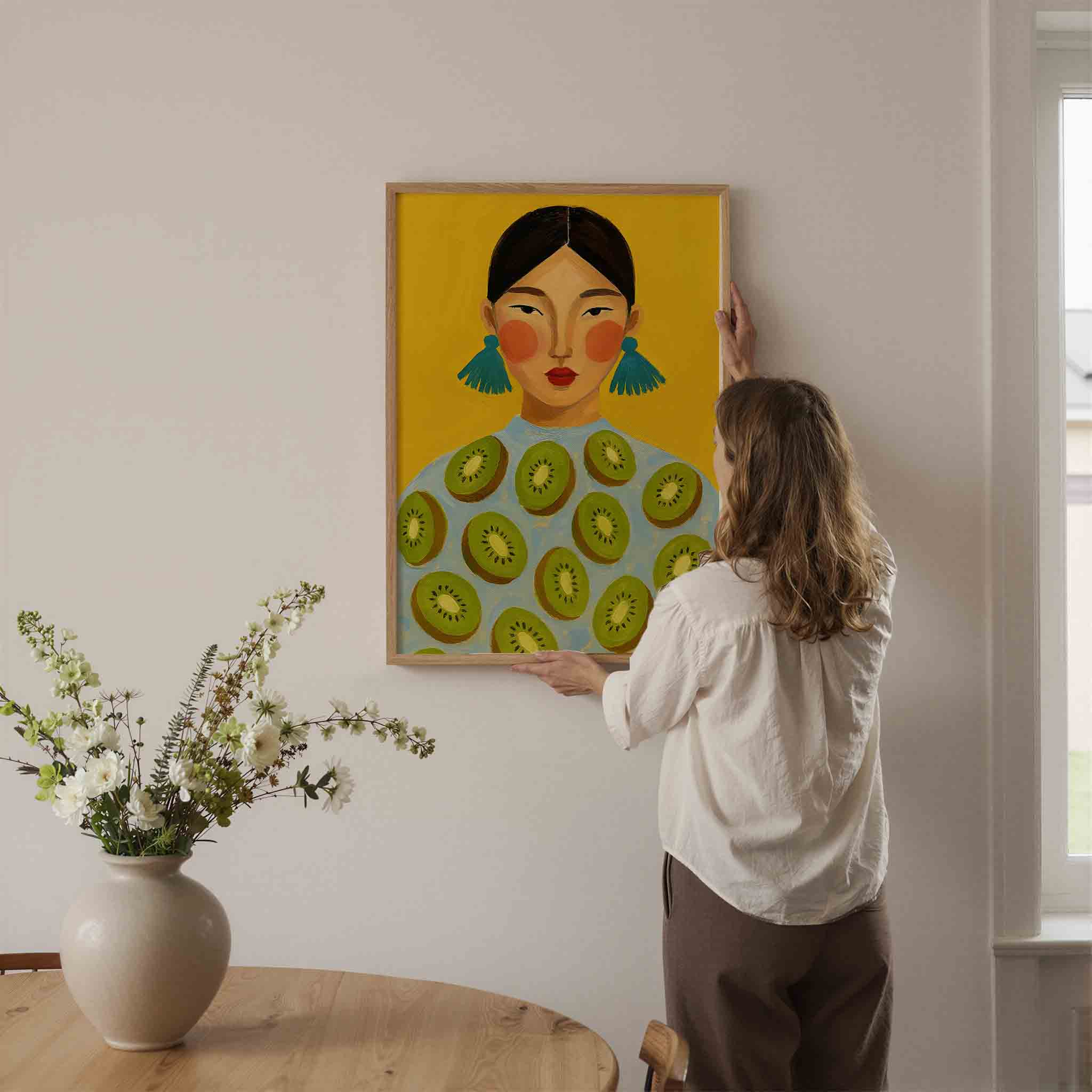 Vrouw met kiwi's Poster
