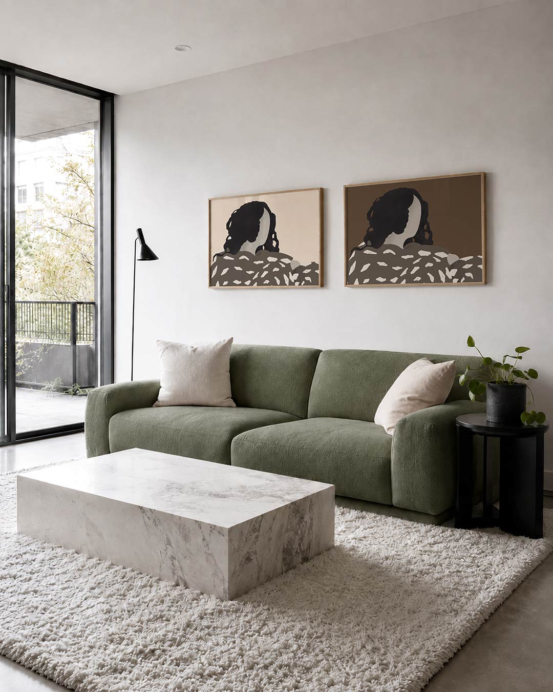Twee liggende posters met een silhouet met vloeiende lijnen en donkere tinten, aan de muur in een interieur
