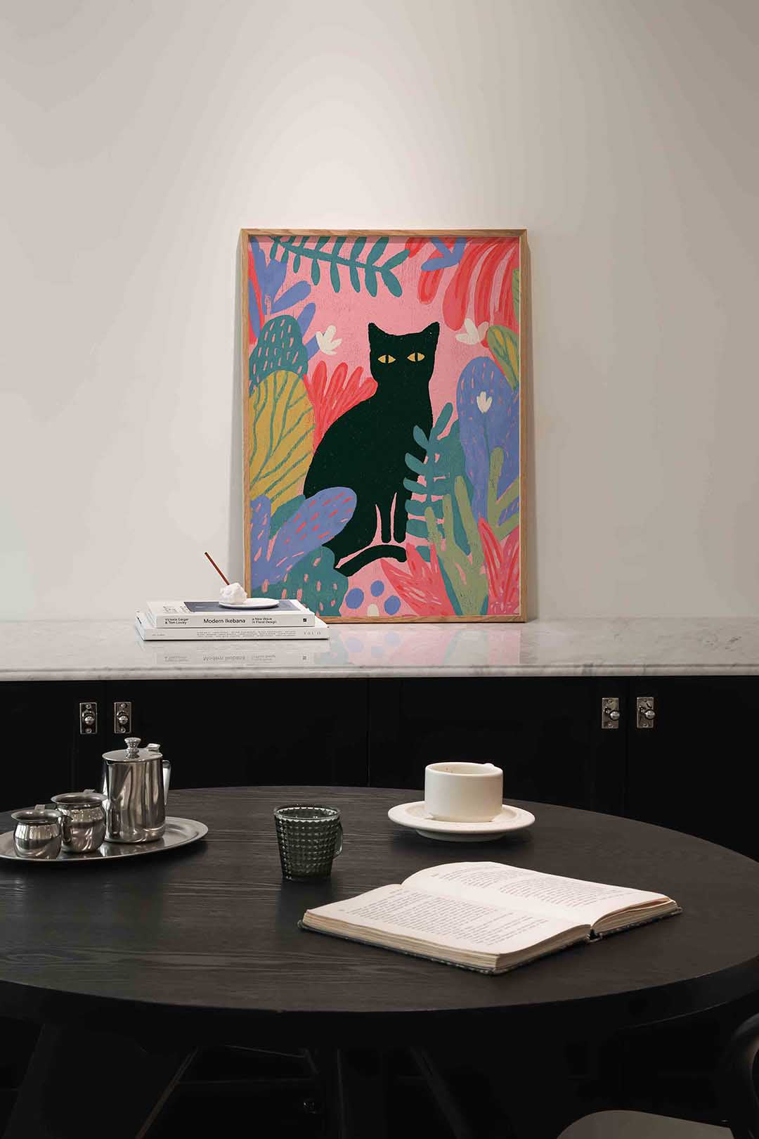 Zwarte kat en bladeren Poster