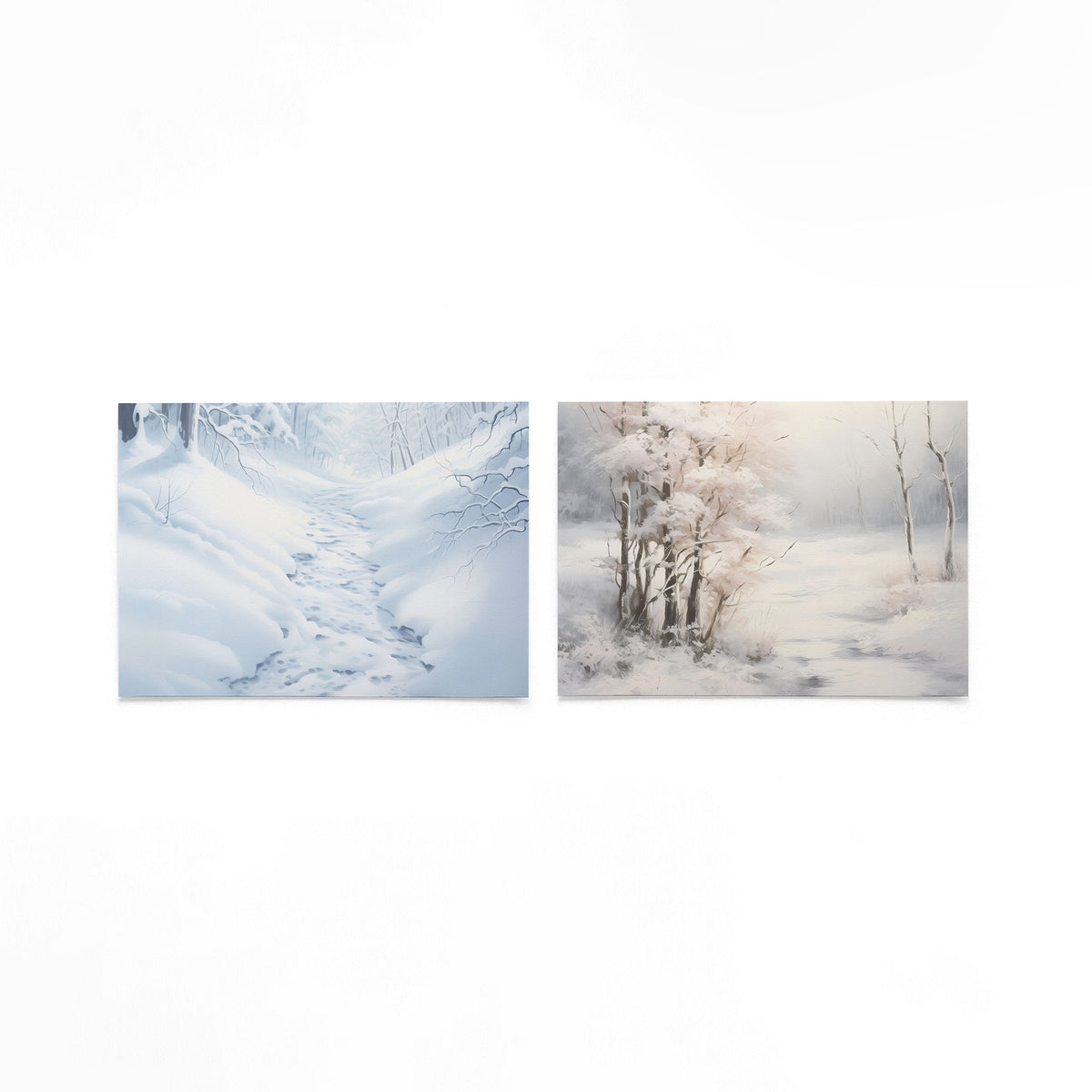 Twee liggende posters met een serene winterse scène met zachte sneeuwvlakken en kronkelende op een gebroken witte achtergrond