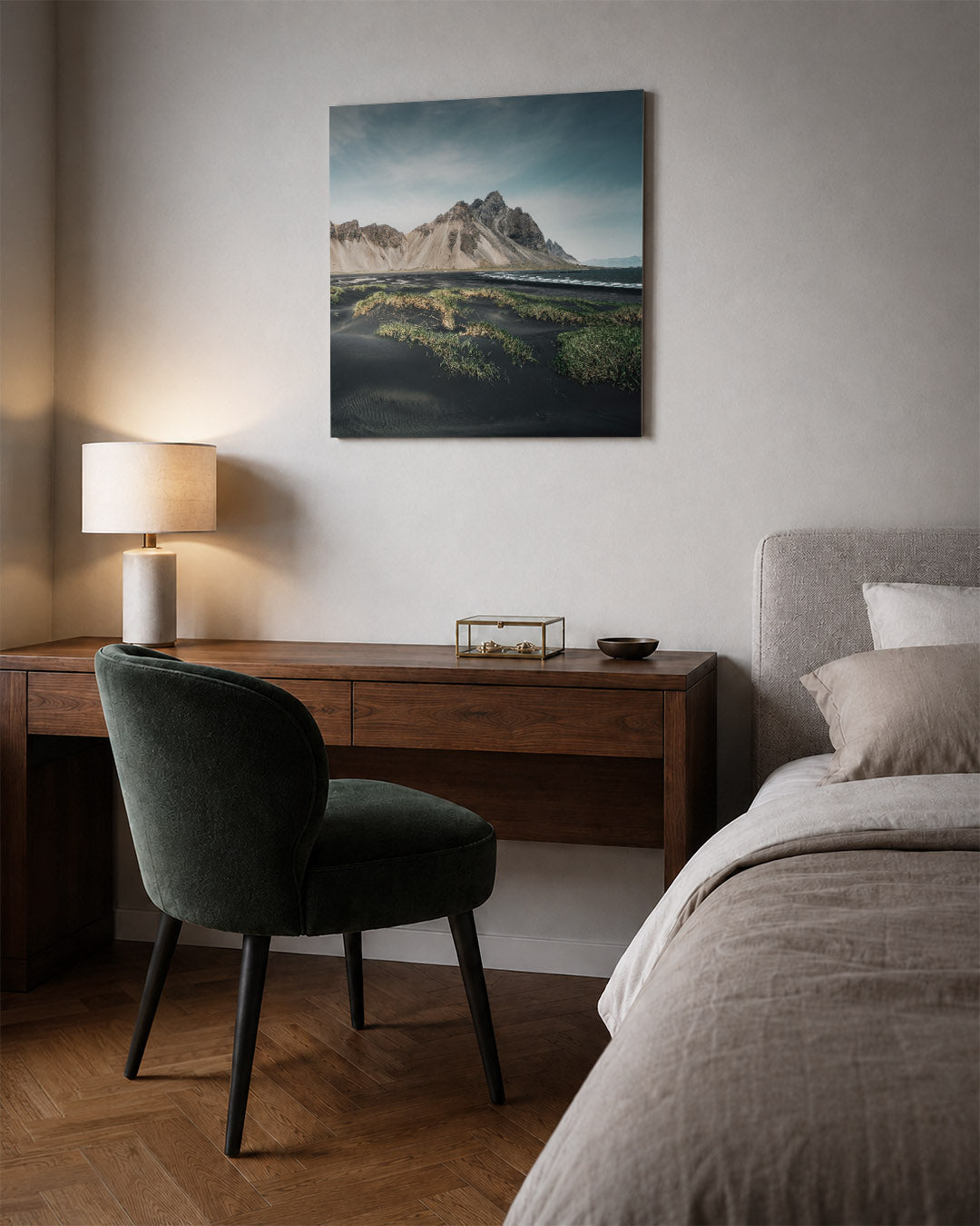 Berglandschap met zwarte zand Kunstwerk