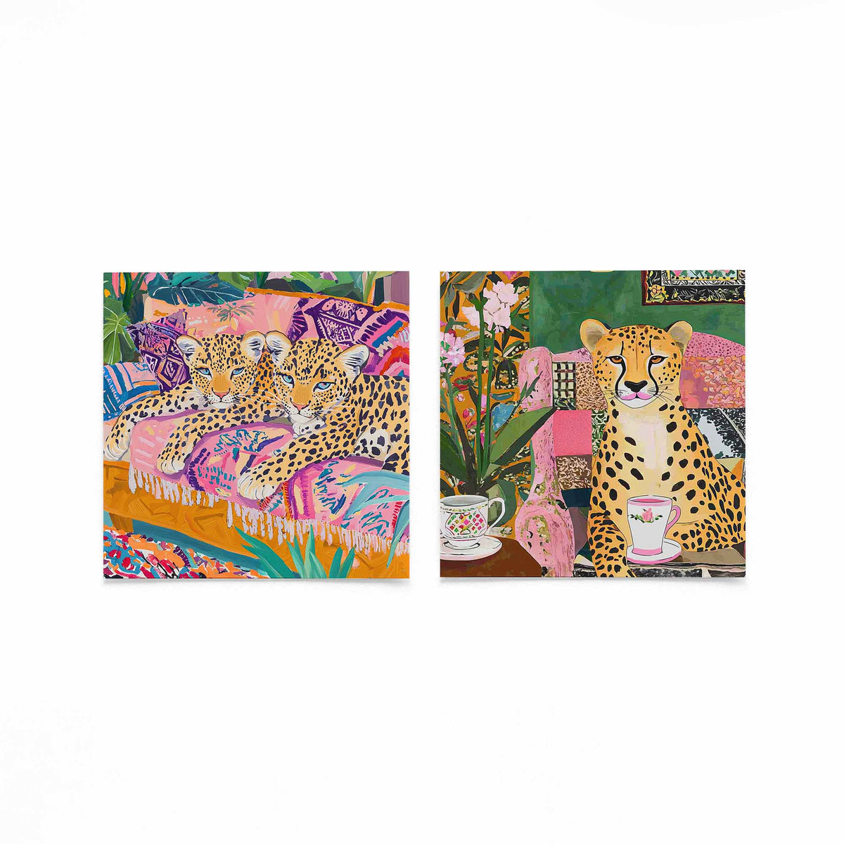 Twee vierkante posters met gepaard luipaarden op een gebroken witte achtergrond