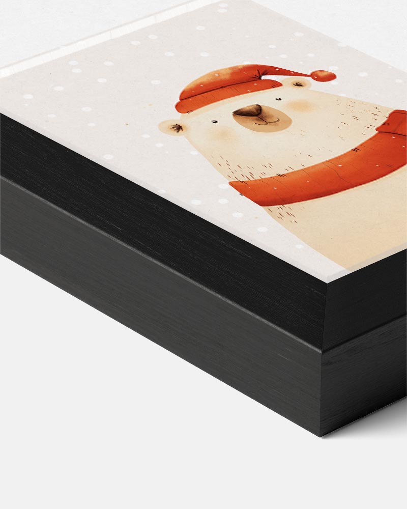 Winterse IJsbeer Met Muts Poster-WallArtistic