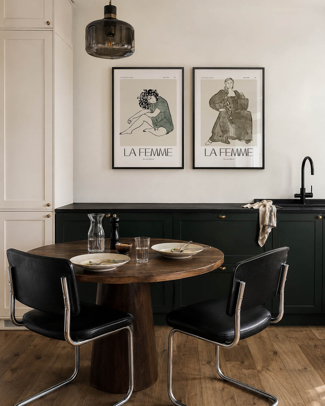 Zittende vrouw Posterset