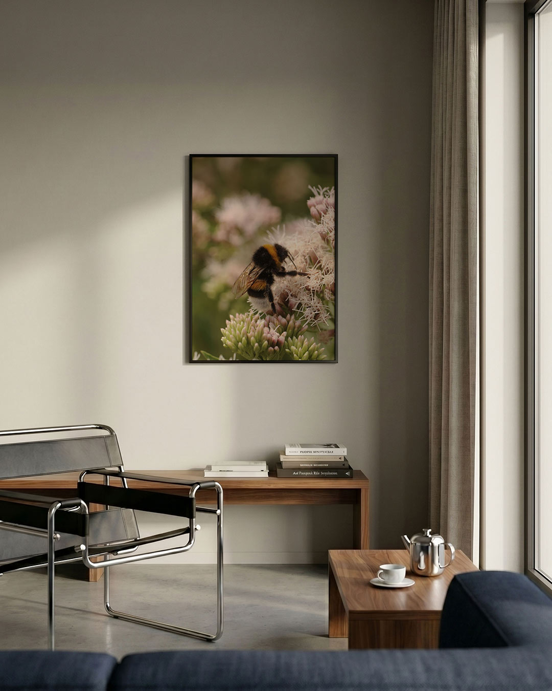 Bij op bloem Poster