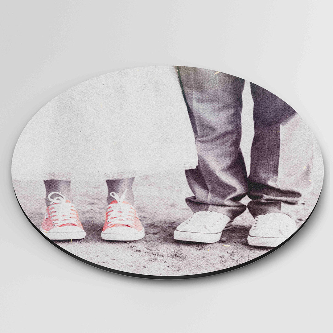 Sneakers en voeten Muurcirkel