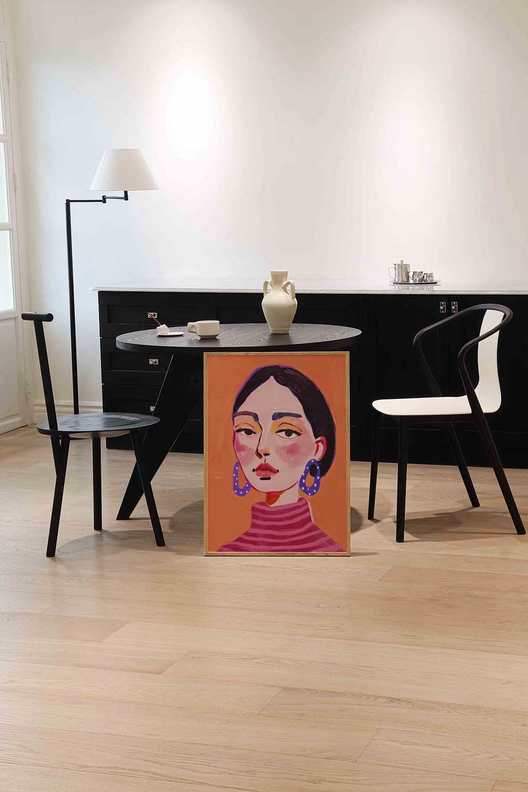 Vrouw met blauwe oorbellen Poster