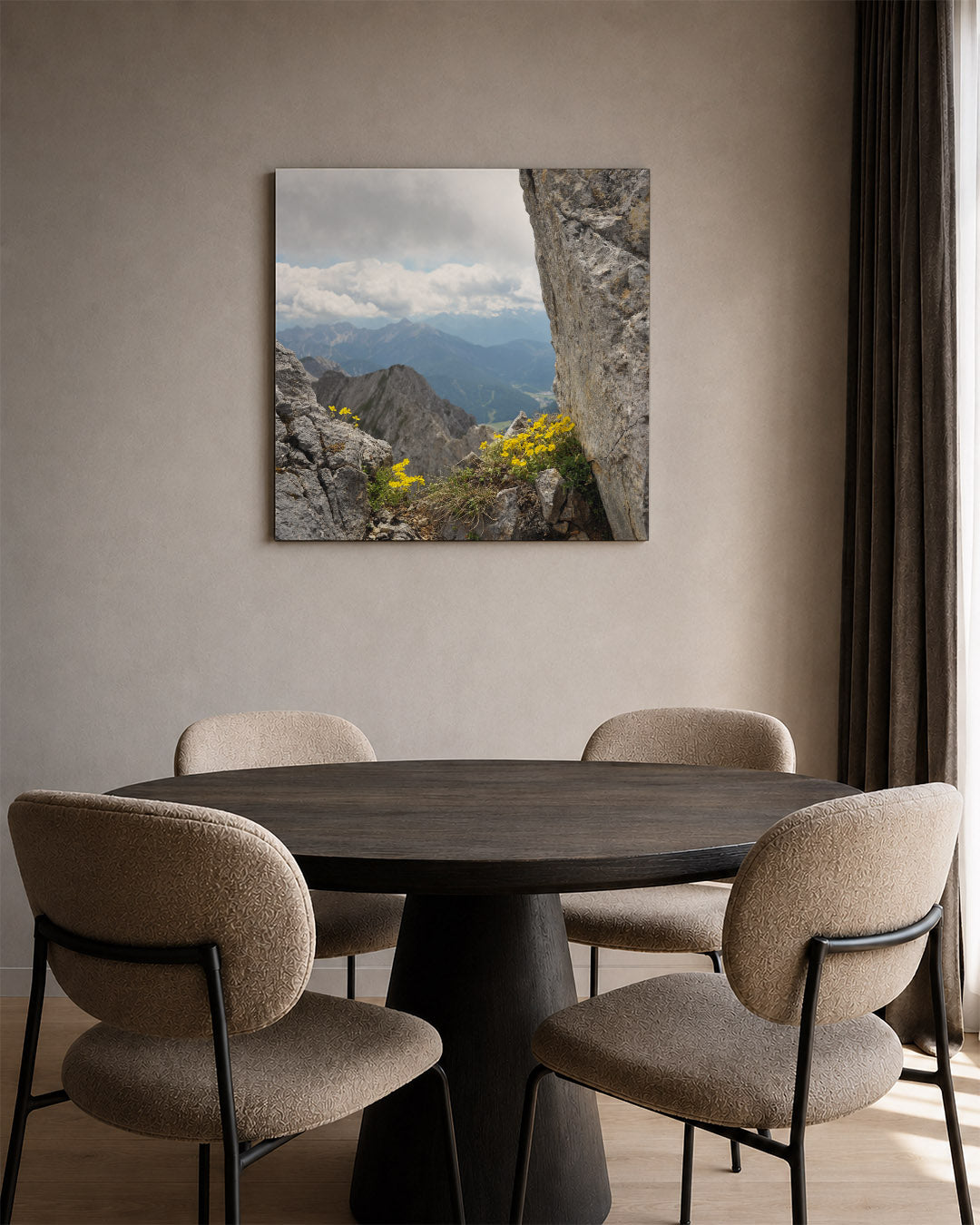 Berglandschap met bloemen Kunstwerk